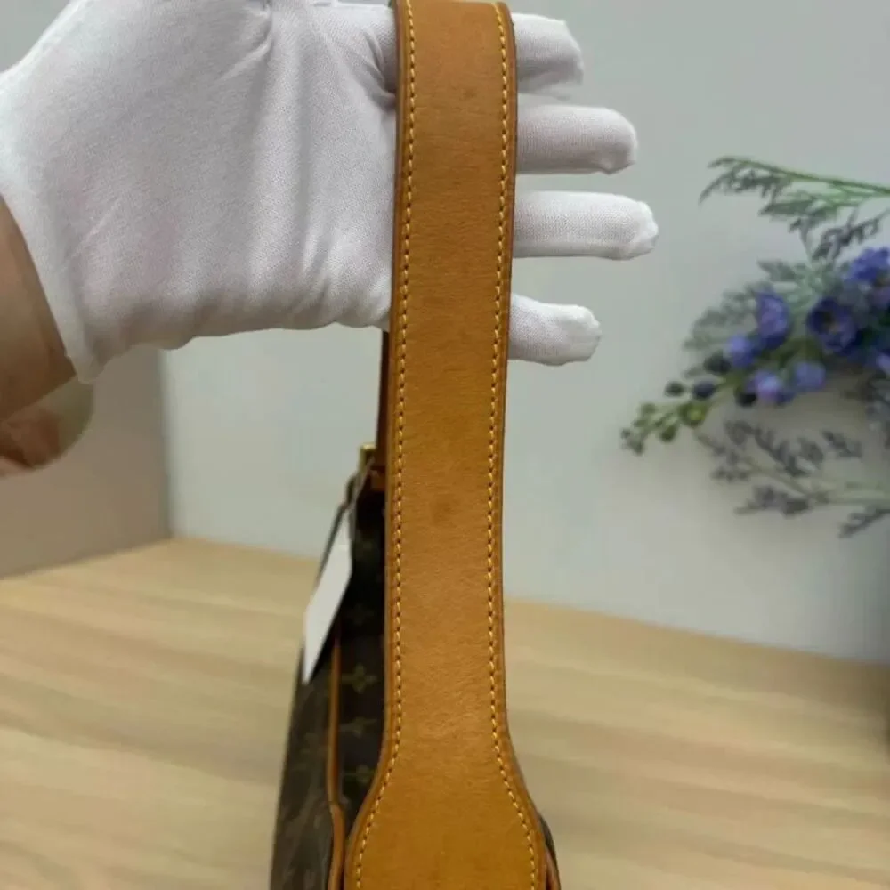 Louis Vuitton Women Pre-Loved Bag Very Good Condition